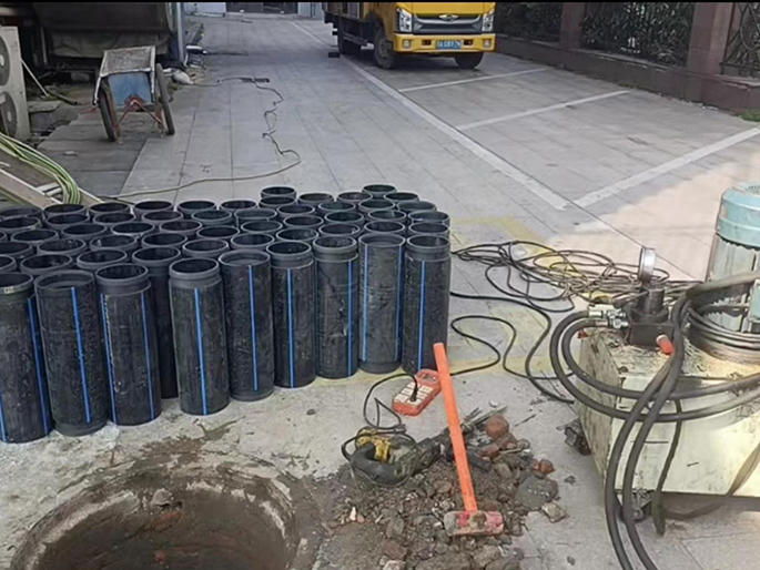 榕城PE置换管厂家 DN315置换管 非开挖管短管置换